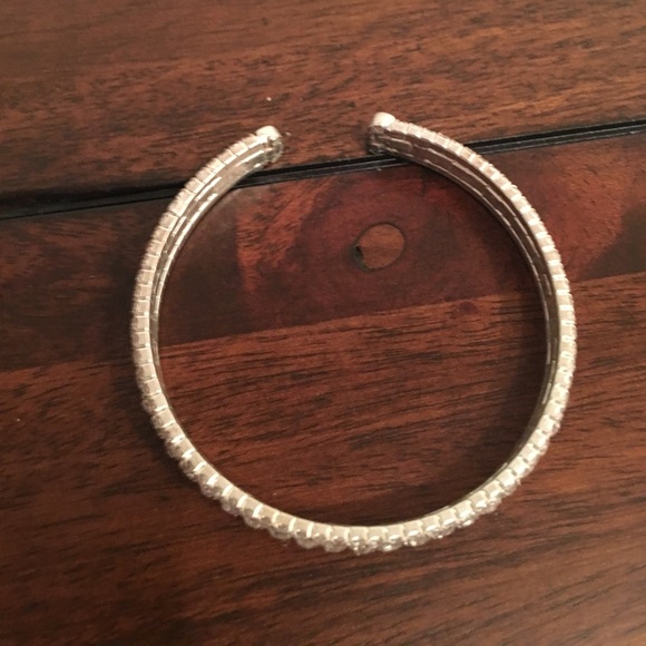 Claire's costume jewelry 5/$25 - Picture 3 of 5